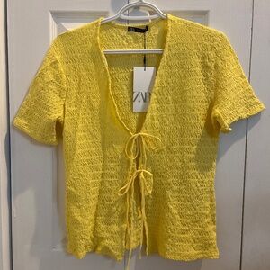 Zara yellow toe up top - size L